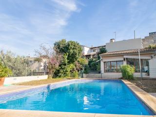 Casa a Campanet. Gran casa de pueblo con vistas panorámicas, piscina, jardín y ga