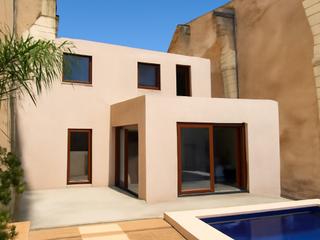 Maison à Binissalem. Atractiva casa de pueblo reformada con piscina y garaje en binis