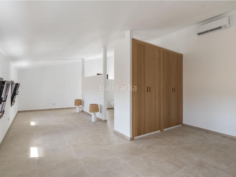 Foto 084442f5-404c-466e-abbc-35ee44350a0e. Casa  de pueblo renovada con garaje y terraza en una ubicación céntrica en Campos