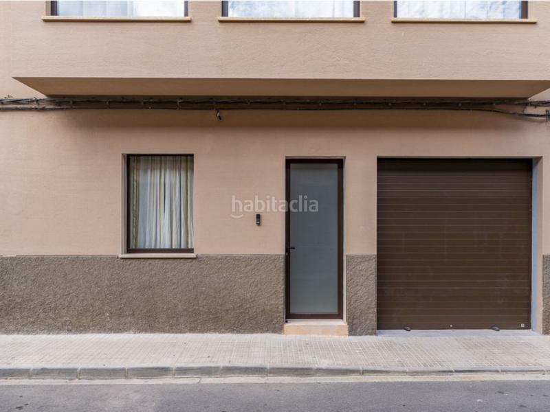 Foto 340e768d-2e4f-4a9d-9b0d-97e8fd56213b. Casa  de pueblo renovada con garaje y terraza en una ubicación céntrica en Campos