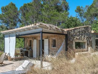 Masia a Selva. Idílico terreno rural con dos encantadoras casitas en selva