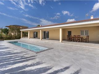 Casa a Campos. Moderna vivienda unifamiliar estilo bungaló cerca de la playa de