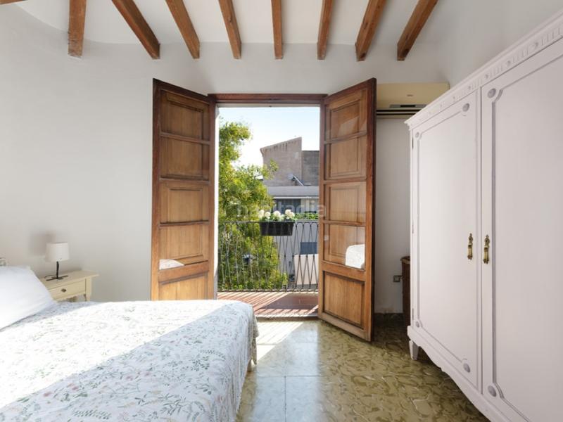 Foto 9b615350-882e-4a38-937a-0dc4555a9719. Apartamento encantador apartamento con azotea y vistas a la catedral de palma en Palma de Mallorca