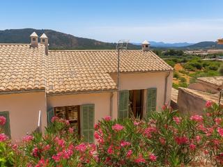 Casa a Alaró. Encantadora casa de pueblo con fachada de piedra natural y vista