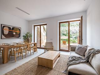 Maison à Fornalutx. Nueva casa de pueblo de alta calidad con jardín privado mediterr
