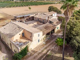 Country house in Son Sardina. Gran finca centenaria con varias edificaciones, pozo de vena y v