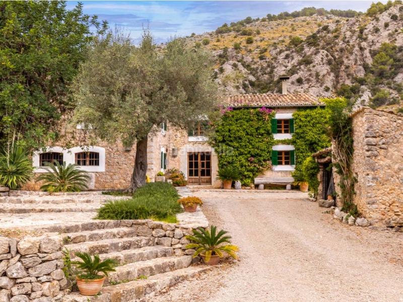 Foto 852a43fd-2ca9-46fe-8bb8-686a3e4763f9. Masia amb calefacció aparcament piscina a Selva