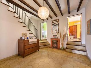 Casa a Sóller. Histórica casa de pueblo con patio en el centro de sóller