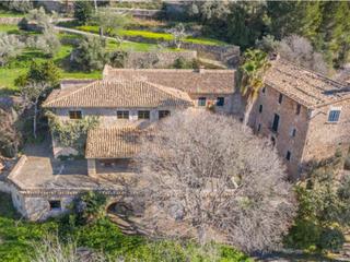 Country house in Estellencs. Gran posesión con vistas al mar para reformar en estellencs