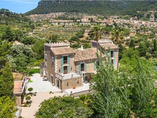 Mas à Valldemosa. Posesión reformada del siglo xiv en valldemossa con licencia de