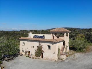 Country house in Santa Eugènia. Finca rústica para amantes de la naturaleza en santa eugenia