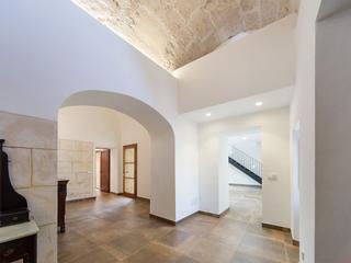 House in Costitx. Molino único, totalmente reformado, con jardín y gran terraza en
