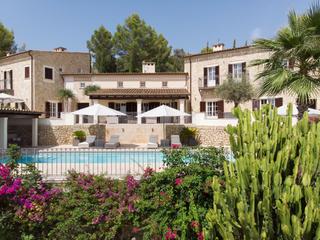 Mas à Santa María del Camí. Propiedad excepcional con apartamento de huéspedes y vistas pano