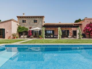 Masia a Calvià Poble. Elegante casa de campo con casa de invitados y con vistas panorá
