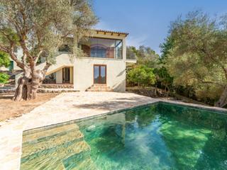 Casa en Valldemosa. Encantadora casa cerca del mar en la tranquila urbanización de g