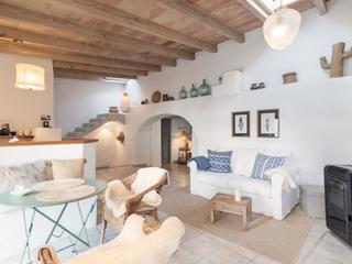 Casa in Felanitx Poble. Encantadora casa adosada con posibilidad de uso comercial en el