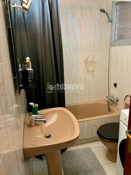 Foto a232c554-b2ee-4905-8ed4-8b0b80259096. Casa pareada casa en venta en Besòs - Maresme Barcelona