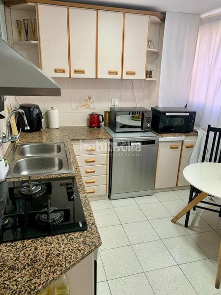 Foto a8ff14a2-b67d-40ea-915b-ed09272bf2f2. Casa pareada casa en venta en Besòs - Maresme Barcelona