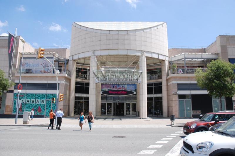 Foto b0f655f8-08f0-463a-82b2-a91611c8e159. Casa pareada casa en venta en Besòs - Maresme Barcelona