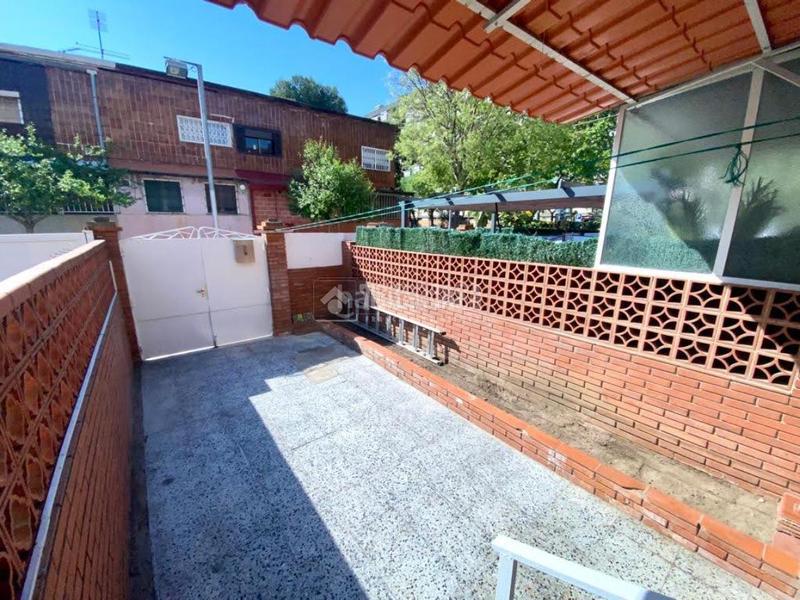 Foto e670e65e-9026-4ddb-b803-454ec90afb93. Casa pareada casa en venta en Besòs - Maresme Barcelona