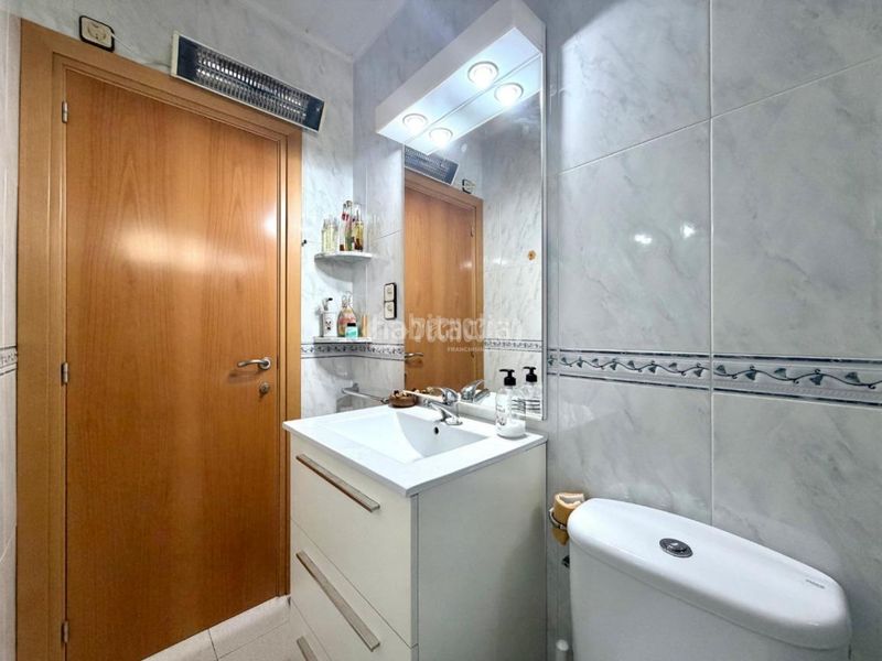 Foto 81a20360-e1b3-4899-b9cc-b6893570034c. Casa aparellada a Besòs - Maresme Barcelona