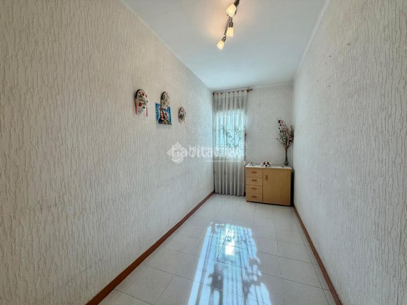 Foto bb5e91be-4414-453d-9bb5-ea895df60efa. Casa aparellada a Besòs - Maresme Barcelona