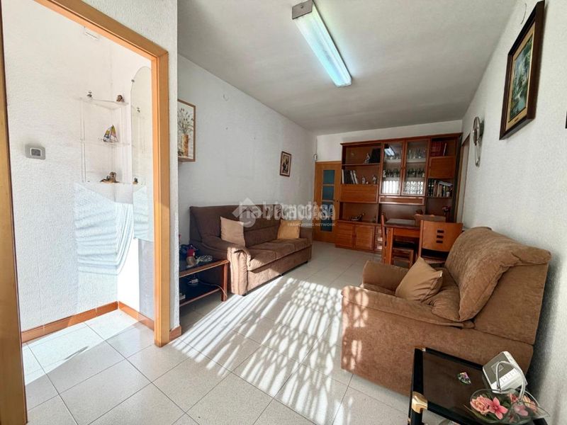 Foto cd8a7bff-087b-469c-a010-1dd5e322f29b. Casa aparellada a Besòs - Maresme Barcelona