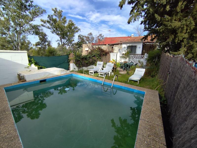 Foto c7b81b38-c953-4823-bc38-46b80559fc08. Casa amb piscina a Castillo de las Guardas (El)