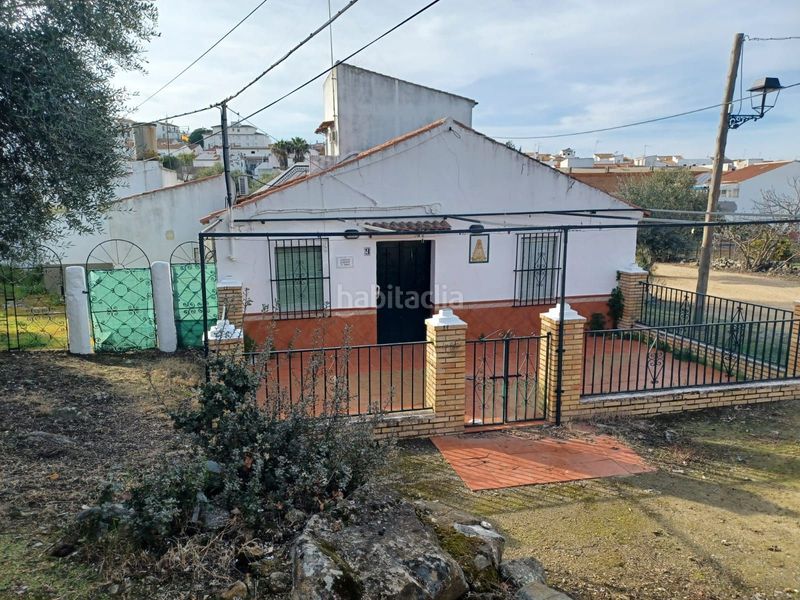 Foto adb6ed0f-2f41-43aa-bc03-e7dc1a570b6a. Masia a Castilblanco de los Arroyos