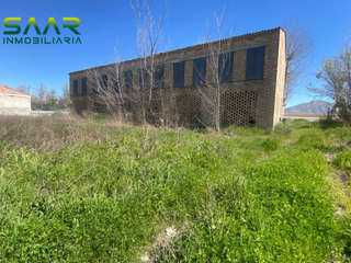 Landgut in Fuente Vaqueros. Finca rústica de labor con secadero, fuente vaqueros granada