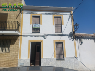 Masia a Castilblanco de los Arroyos. Casa de pueblo en castilblanco de los arroyos, sevilla.