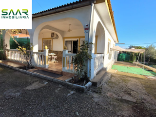 Casa a Castilblanco de los Arroyos. Parcela rústica con chalet en urb. la arboleda, castilblanco de