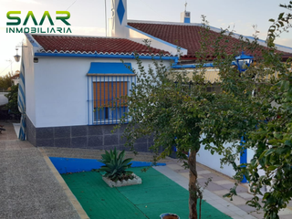Casa a Castilblanco de los Arroyos. Chalet en urb. la colina, castilblanco de los arroyos