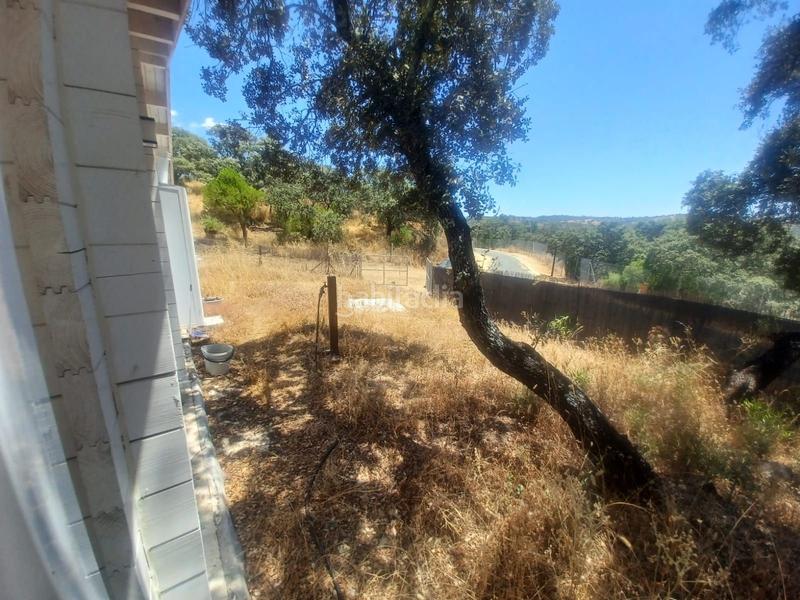 Foto 7357806a-a354-4278-9c62-420ea81f5804. Casa amb piscina a Castilblanco de los Arroyos