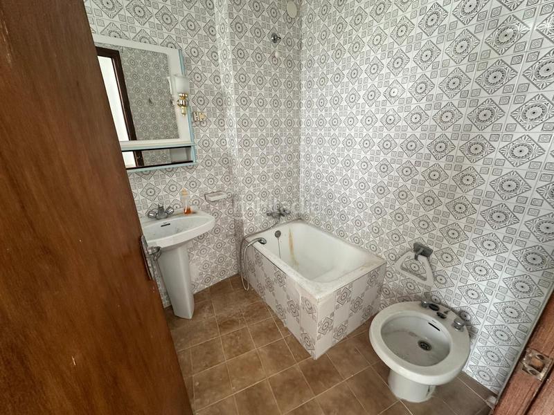 Foto 37bbcca8-d8ff-4d7c-bd88-06ff159cd528. Casa  con local , granada en Algarinejo