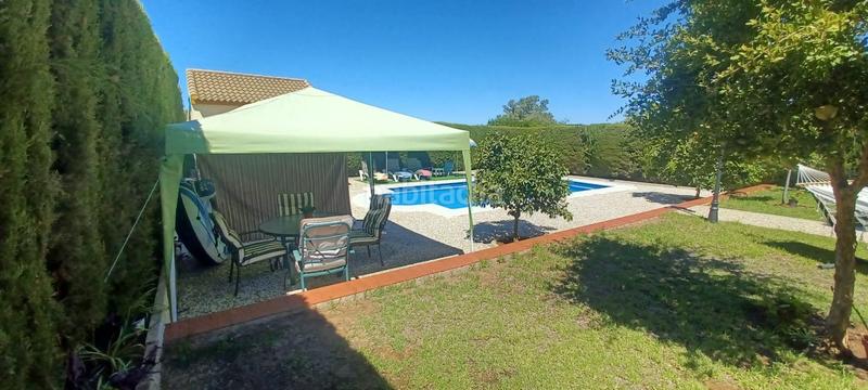 Foto 2cfb95e4-c78e-4f48-9fb4-c0feaa921332. Casa chalet independiente en urbanización la colina, en Castilblanco de los Arroyos