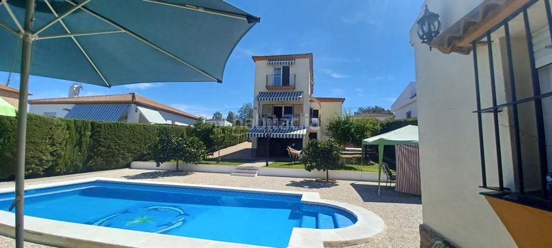 Foto 72223f4f-5047-404d-a102-2c12e5c883e6. Casa chalet independiente en urbanización la colina, en Castilblanco de los Arroyos