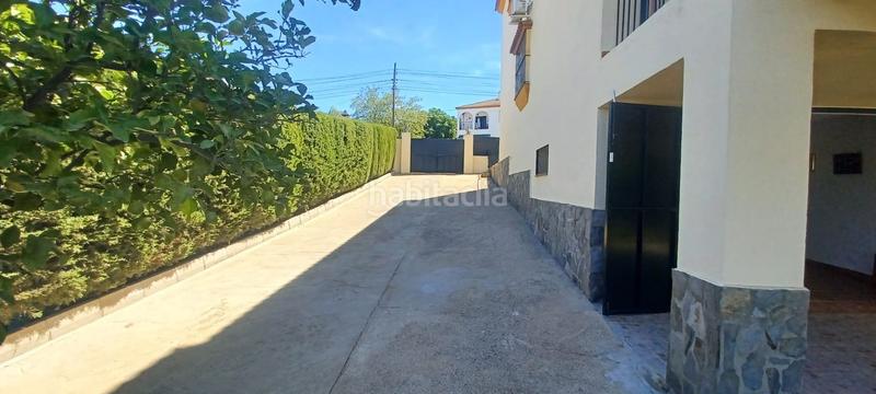 Foto af205279-6804-4016-99d1-ba0ecbe25703. Casa chalet independiente en urbanización la colina, en Castilblanco de los Arroyos