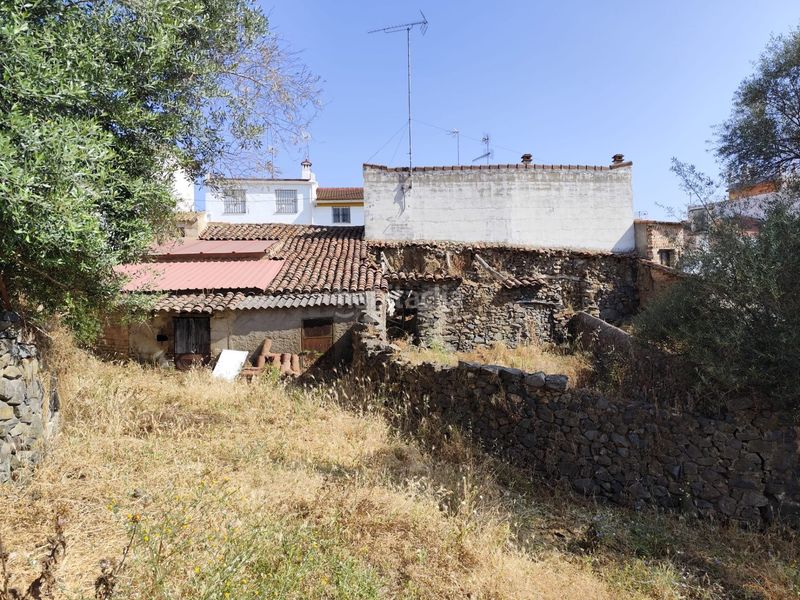 Foto dfd96838-e5ca-459d-9c0a-ee297c1c80ed. Masia a Castillo de las Guardas (El)