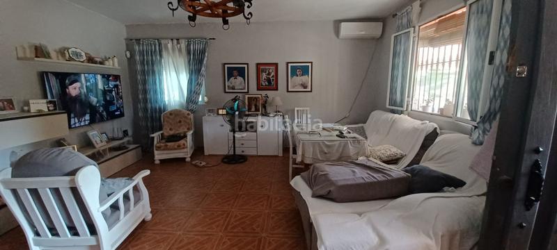 Foto fdb1dec7-606a-4c53-a9ff-d4e82768ada7. House in Castilblanco de los Arroyos