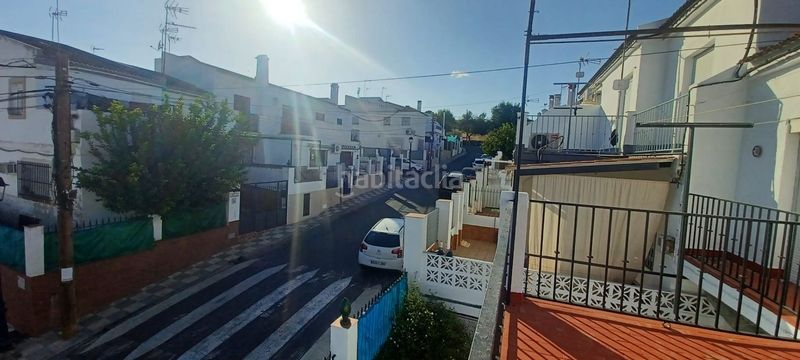 Foto 7b01e532-eeb9-4723-8805-f9480ccbe667. Casa adossada a Castilblanco de los Arroyos