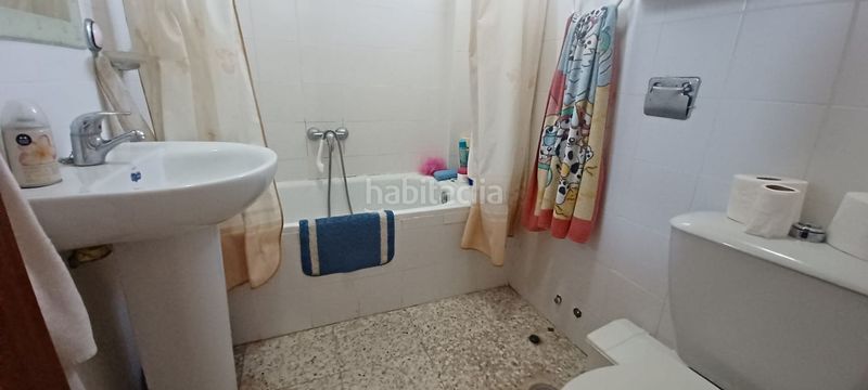 Foto bec2fc59-e491-4e54-bbd6-231bac01a7ed. Casa adossada a Castilblanco de los Arroyos