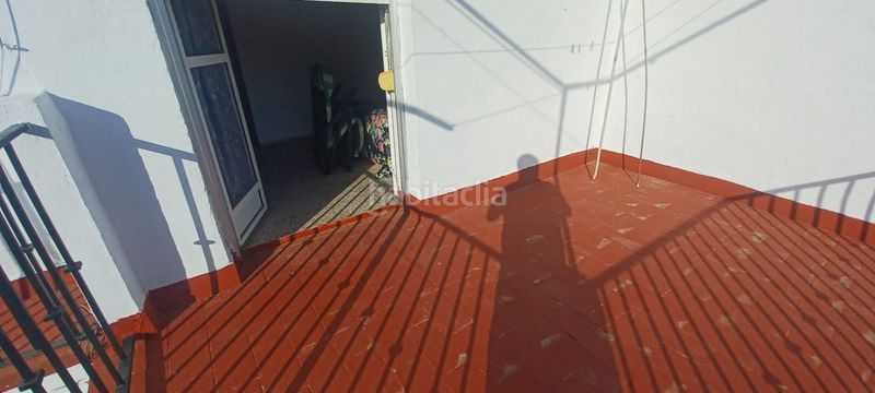 Foto d5c3bc15-be4b-4c9a-931b-a1ba4d9ce68d. Casa adossada a Castilblanco de los Arroyos