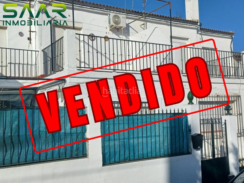 Foto e57fc23c-d260-4aac-a1fe-96d990b22183. Casa adossada a Castilblanco de los Arroyos