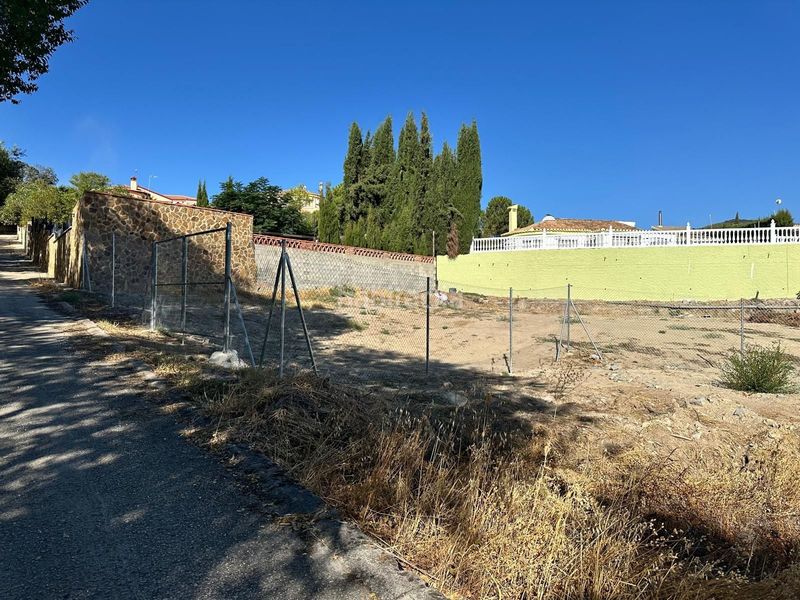 Foto 5076fa7d-43f7-4b1f-90ec-2469ee27eaaa. Terreny residencial a Íllora