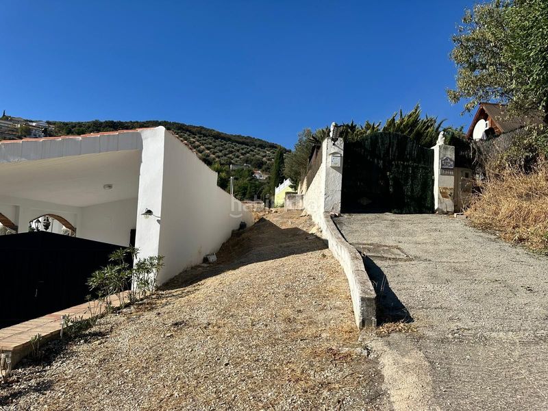 Foto cc64f385-16ba-49b9-a1aa-1bee833f5b21. Terreny residencial a Íllora