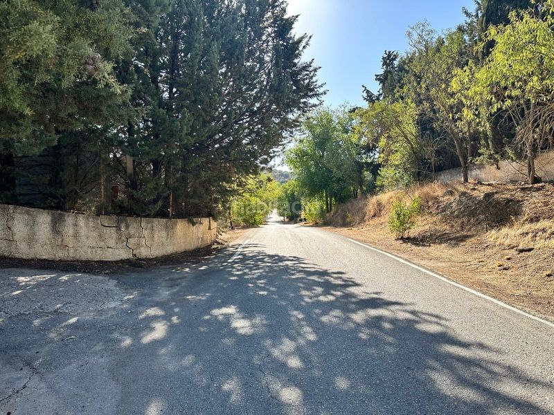 Foto f26342a8-f0a9-4ff5-b731-ad56e90c7339. Terreny residencial a Íllora
