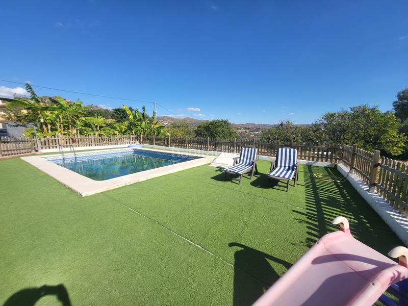 Foto f8cbe2d8-200c-416f-9336-2122098259a5. Maison avec piscine dans Cártama