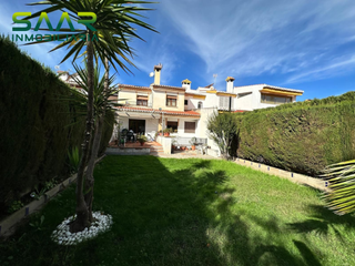 Casa adossada a Ogíjares. Casa adosada en urb jardines del edén, ogíjares granada
