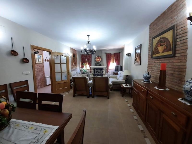 Foto 4658c7b0-a40c-4742-b033-bac97e26bfd5. Casa a Moclín